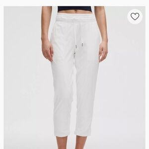 Dance Studio Mid-Rise Cropped Pant